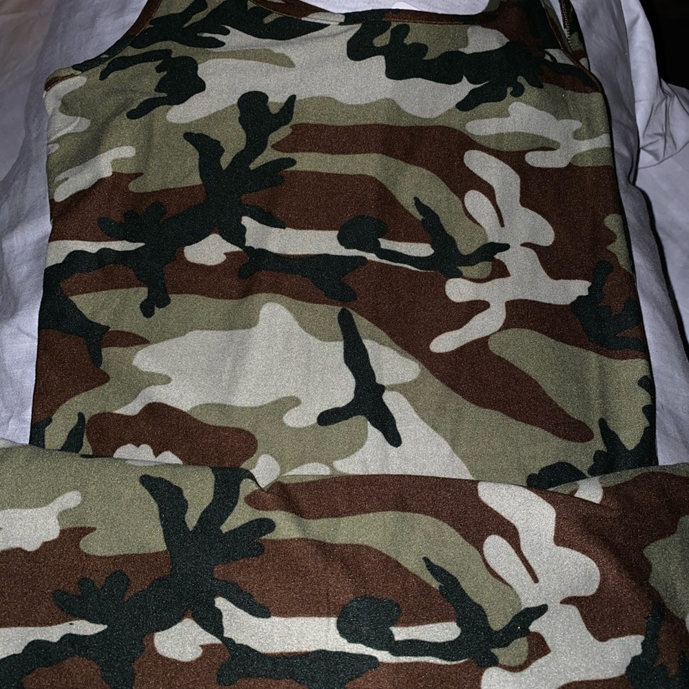 Dress - Picture 3 of 4